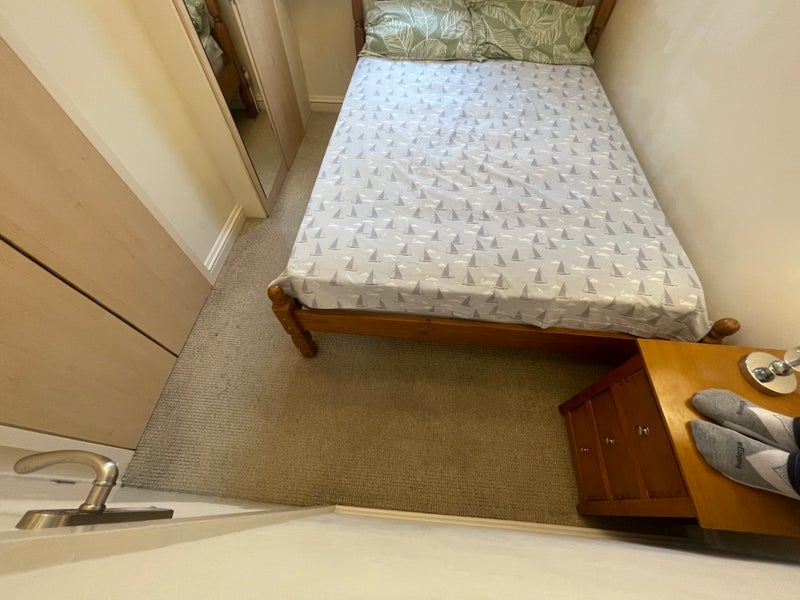 Room Ellsworth Street in Greater London