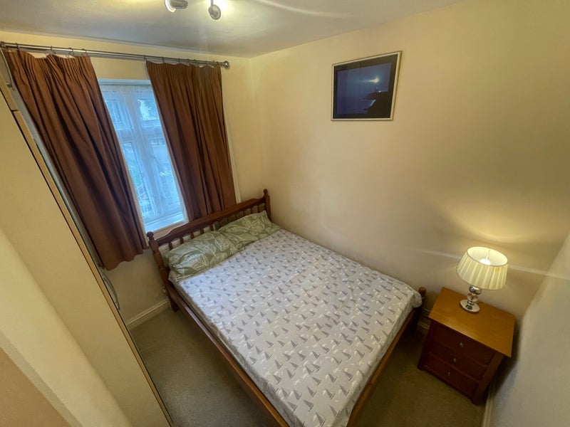 Room Ellsworth Street in Greater London