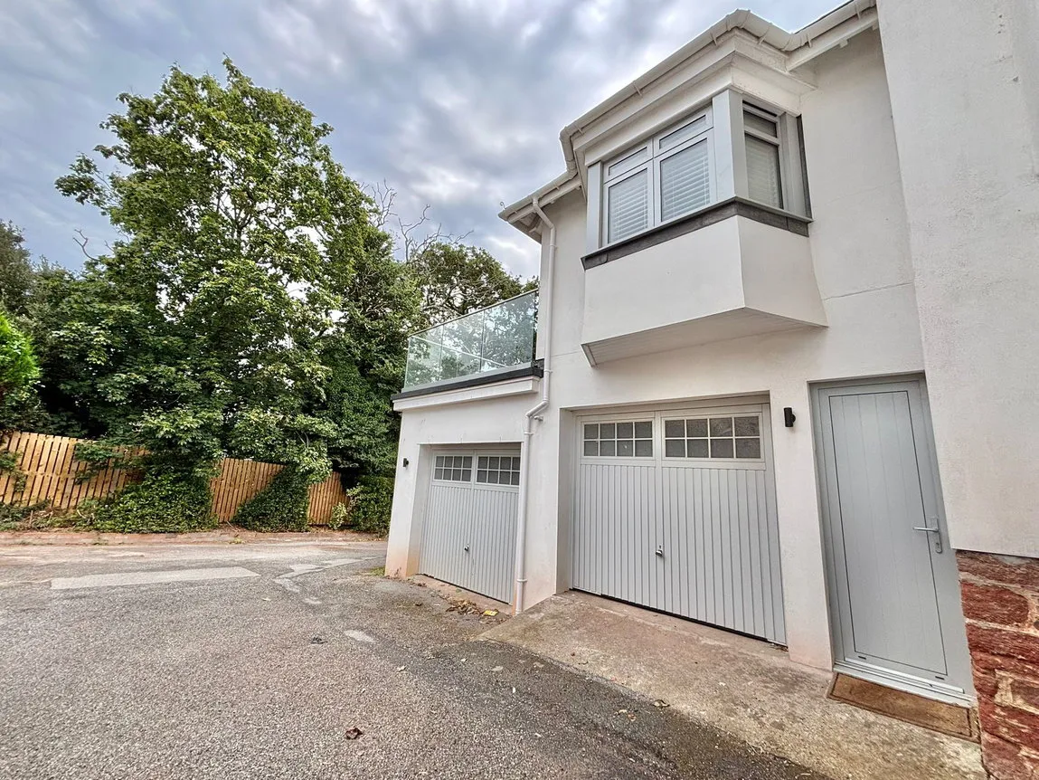 Flat Torbay Road in Paignton