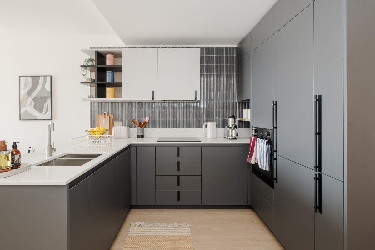 Flat Daneland Walk in Greater London