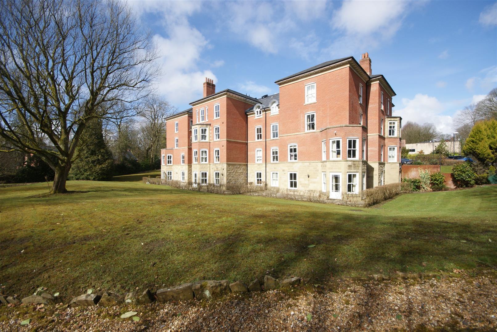 Flat Chorley New Road in Bolton