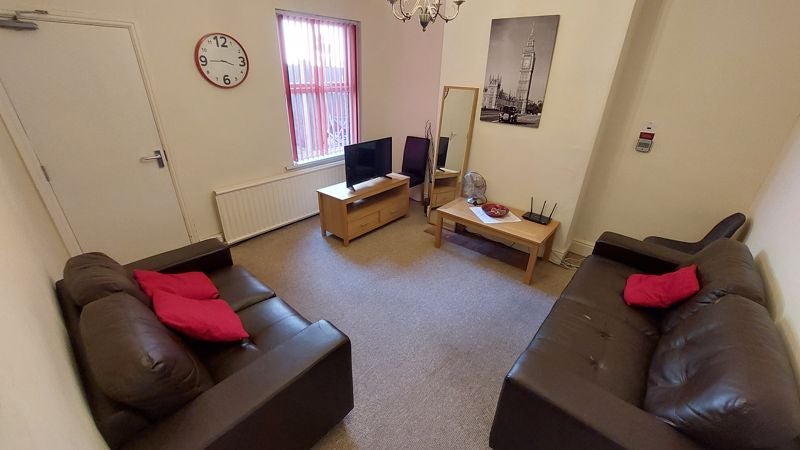 Room Bath Lane in Mansfield Woodhouse