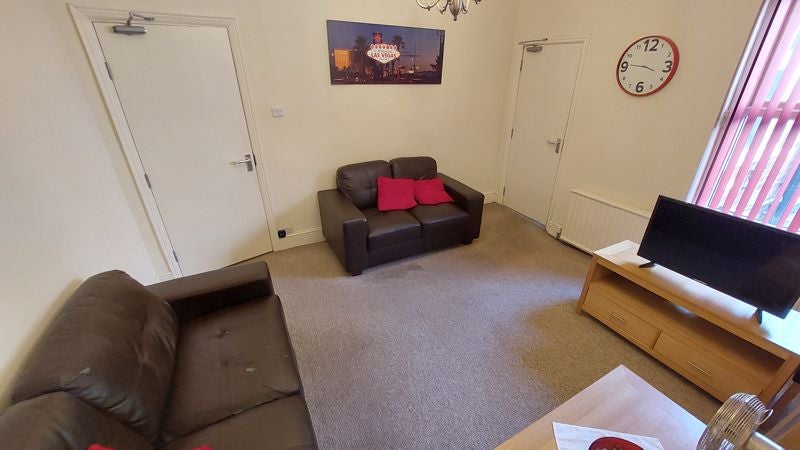 Room Bath Lane in Mansfield Woodhouse