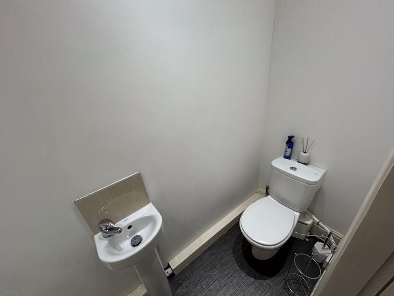 Room Bath Lane in Mansfield Woodhouse