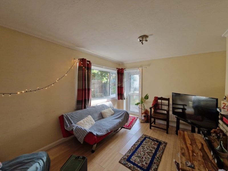 Room Gap Road in Greater London