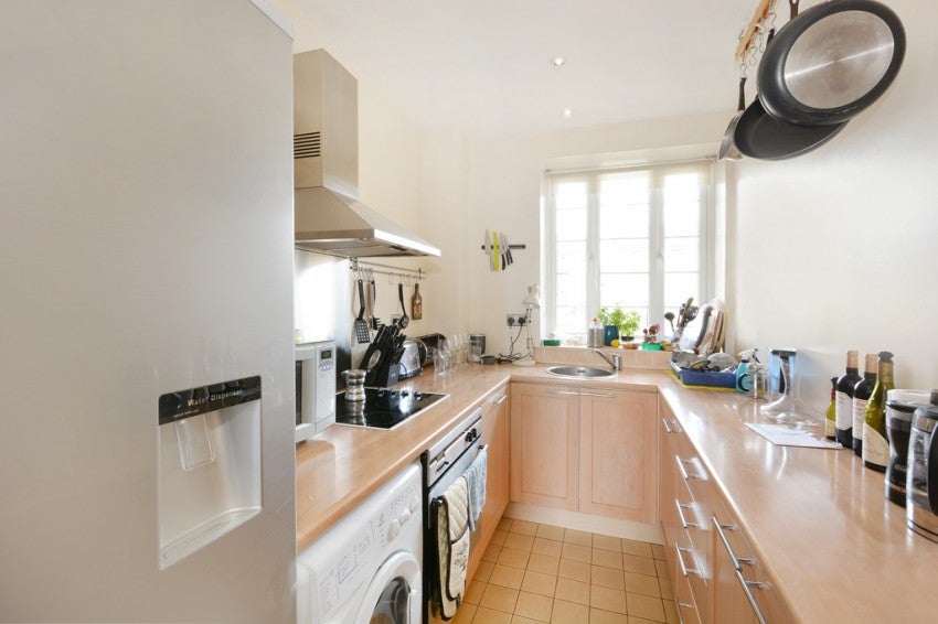 Flat Byfield Close in Greater London