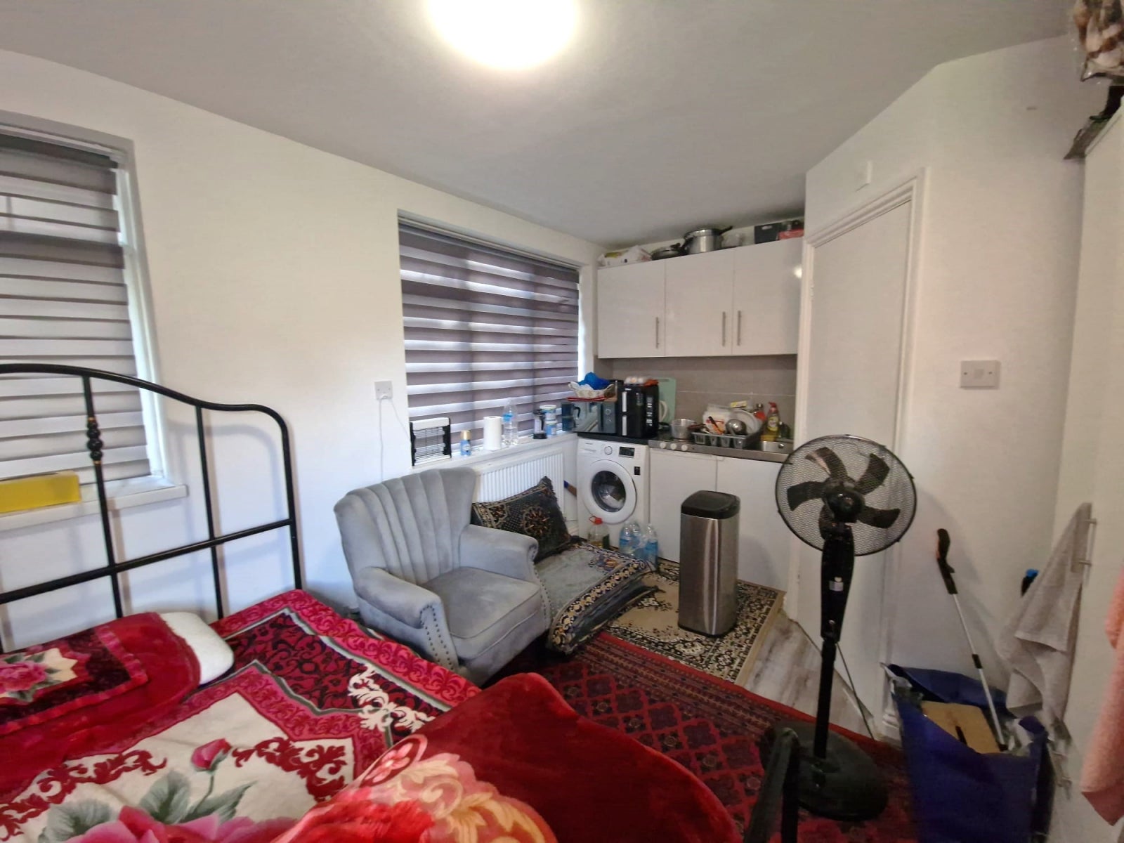 Flat Wenlock Road in London