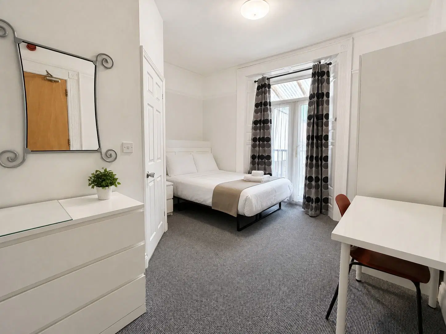 Room Barrack Road in Northampton