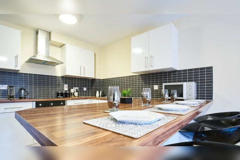 Room Moss Lane East in Manchester