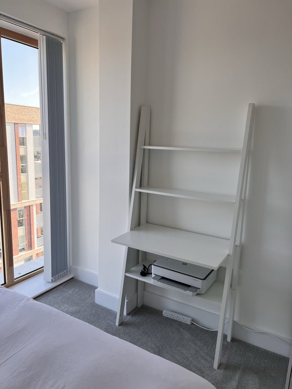 Room Harrow Manorway in Greater London