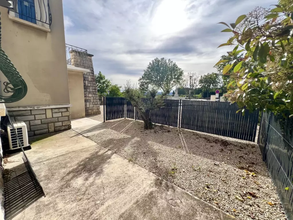 Flat Rue Danton in Pertuis