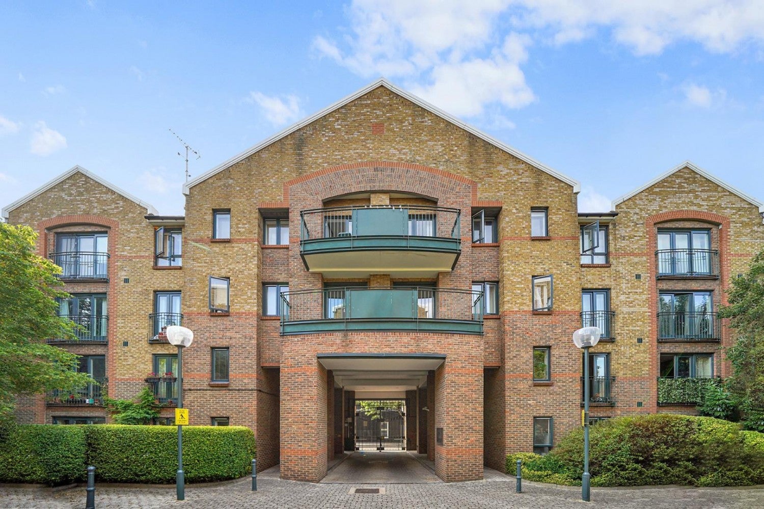 Flat Durward Street in Greater London