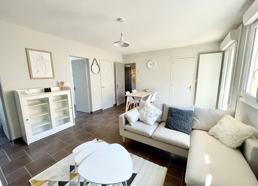 Room Rue du Pré in Le Mans