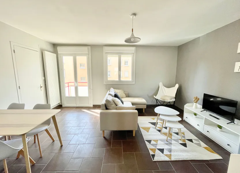 Room Rue du Pré in Le Mans