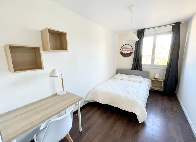 Room Rue du Pré in Le Mans