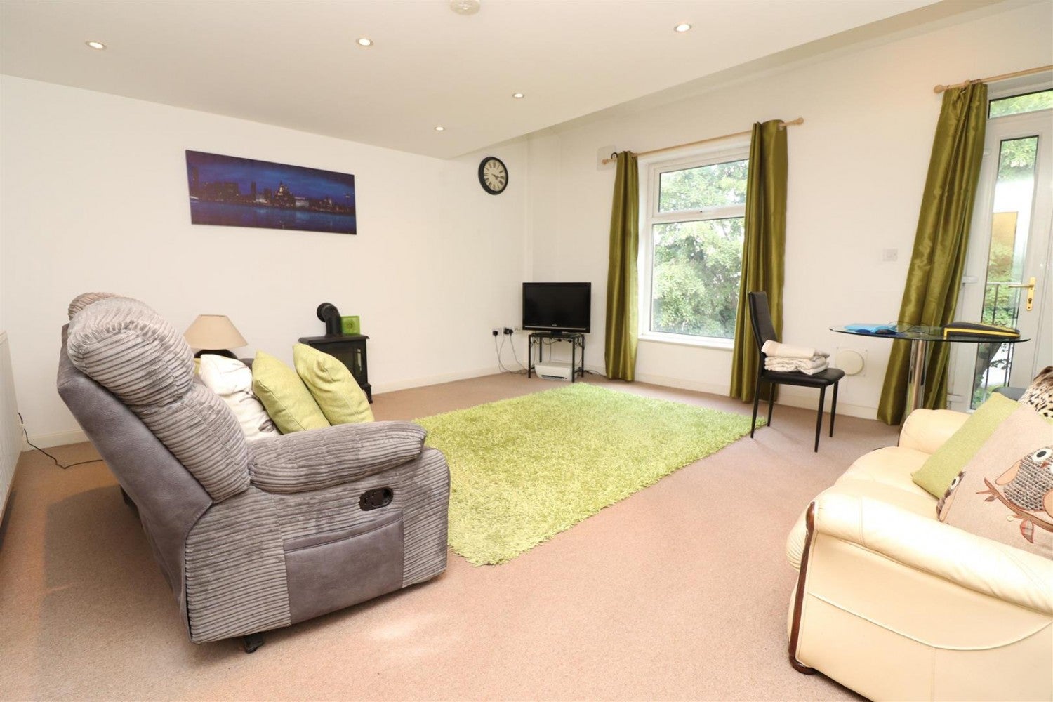 Flat Radfield Avenue in Darwen