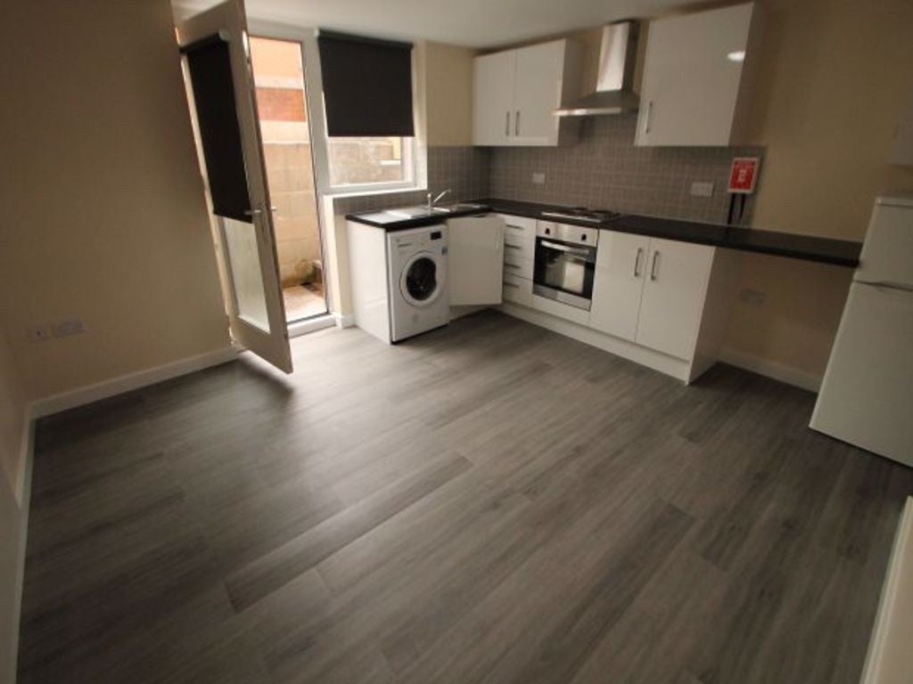 Flat Headingley Mount in Leeds