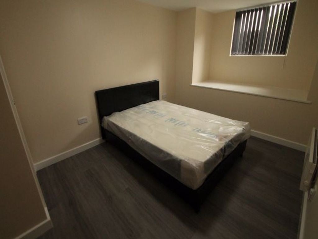 Flat Headingley Mount in Leeds