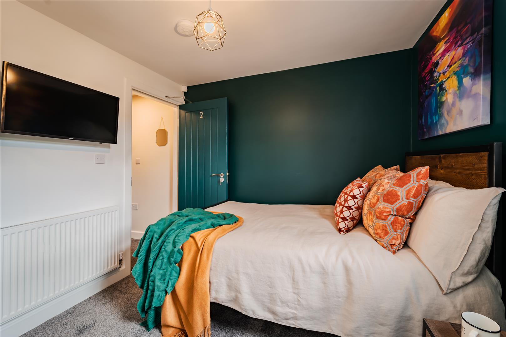Room Charterhouse Road in Coventry