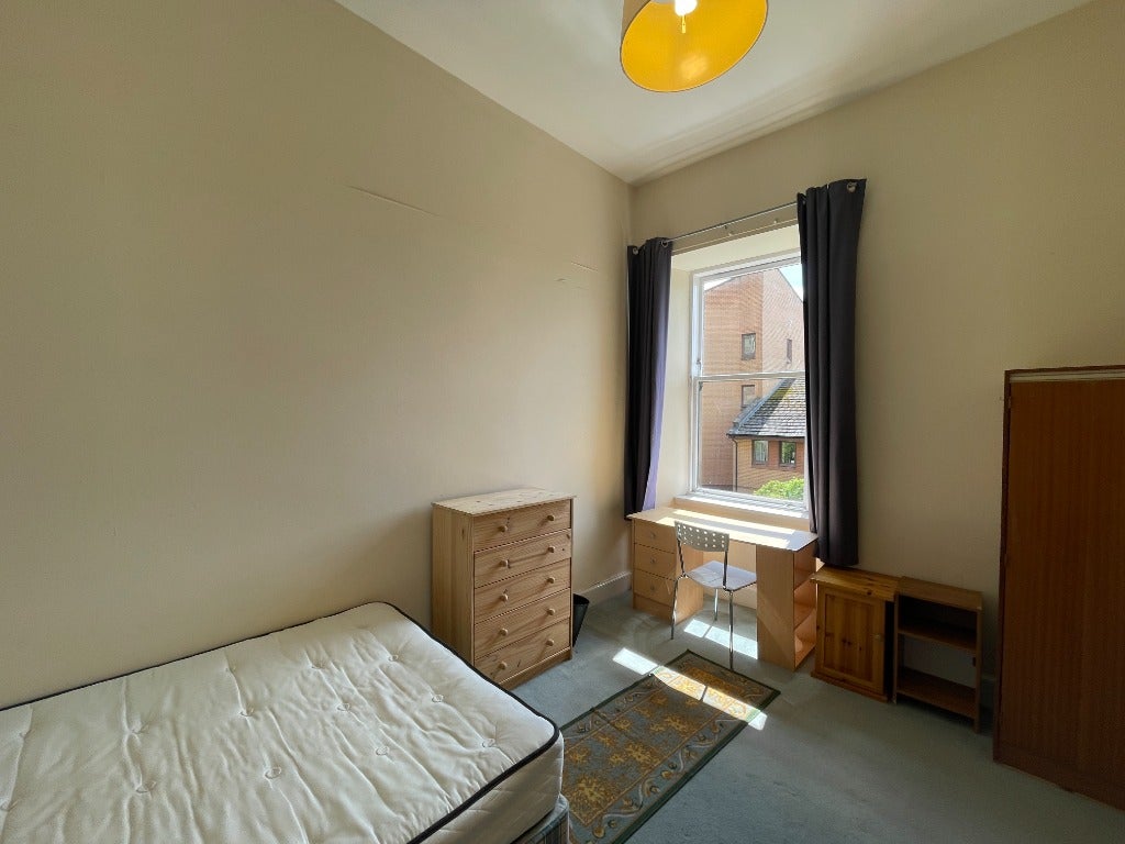 Room Argyle Street in Glasgow
