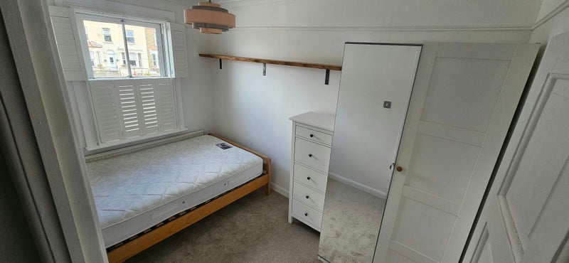 Room Lakedale Road in Greater London