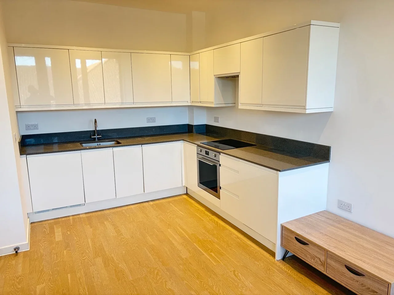 Flat Great West Road in Greater London