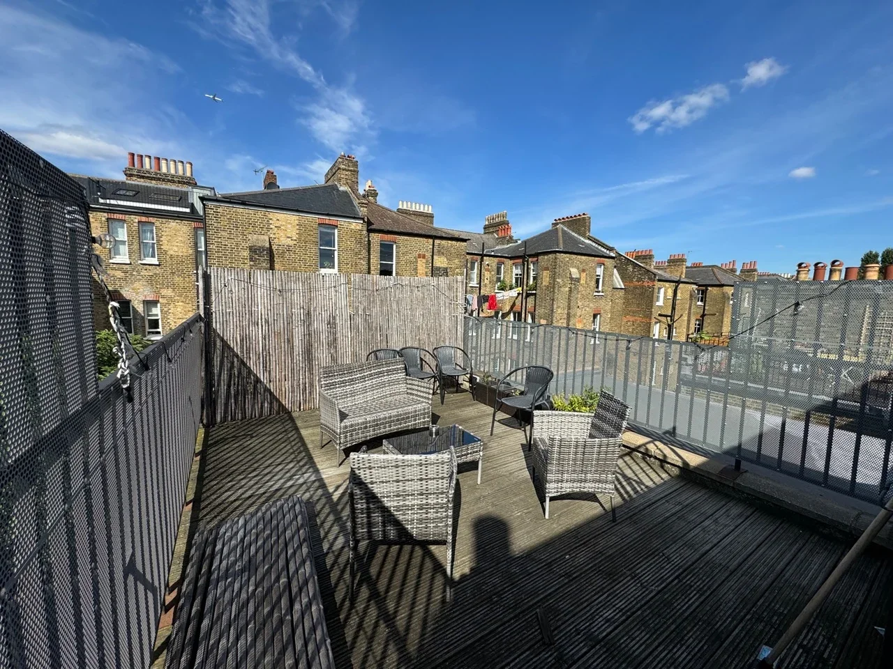 Flat Saltoun Road in Greater London