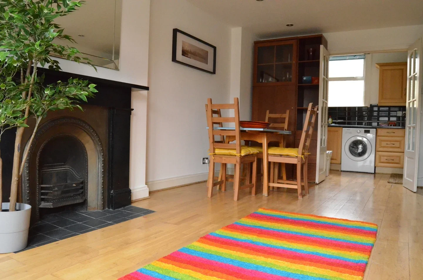 Flat Saltoun Road in Greater London