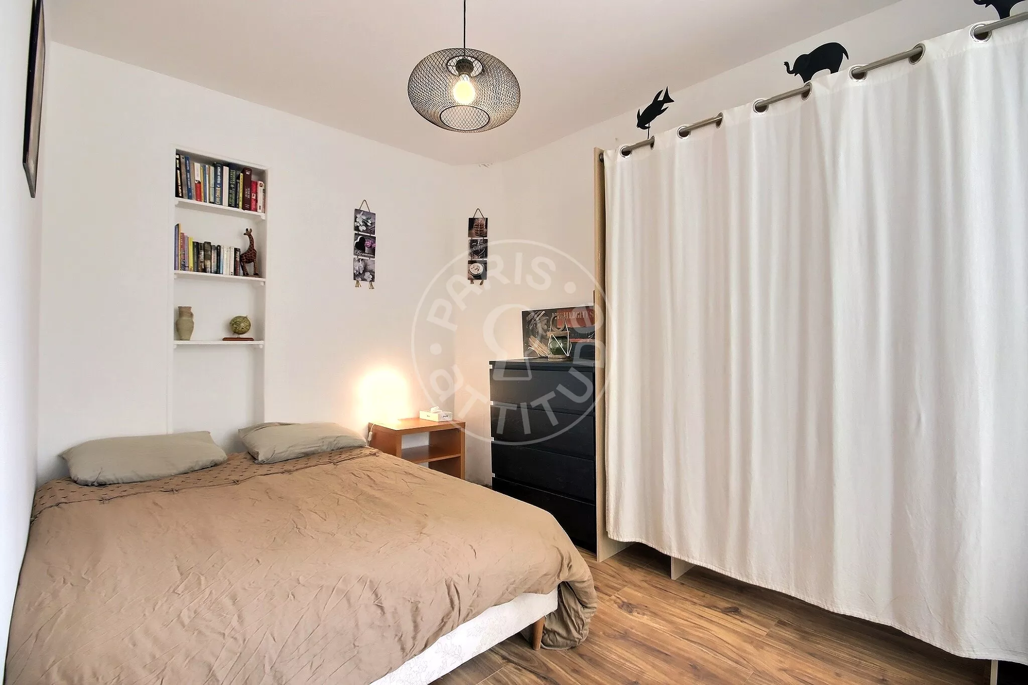 Flat Rue Saint-Maur in Paris