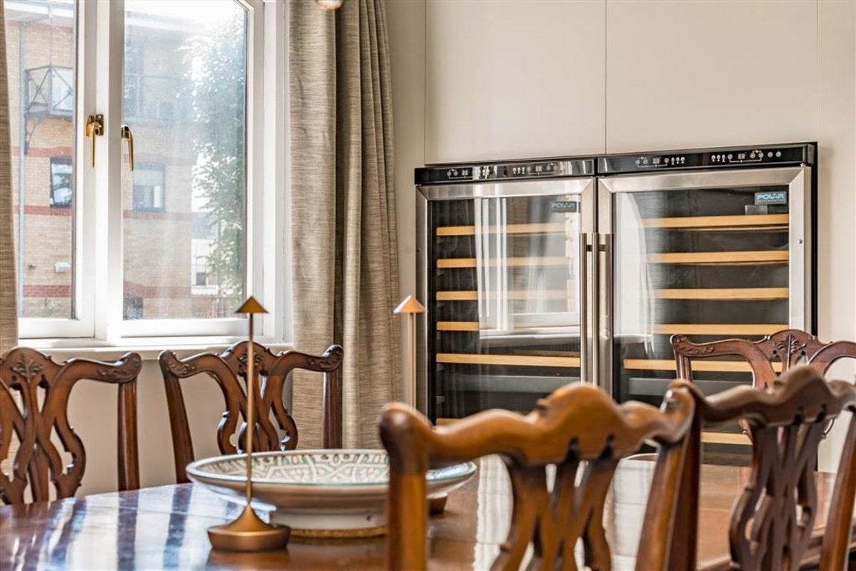 House Goodhart Place in Greater London