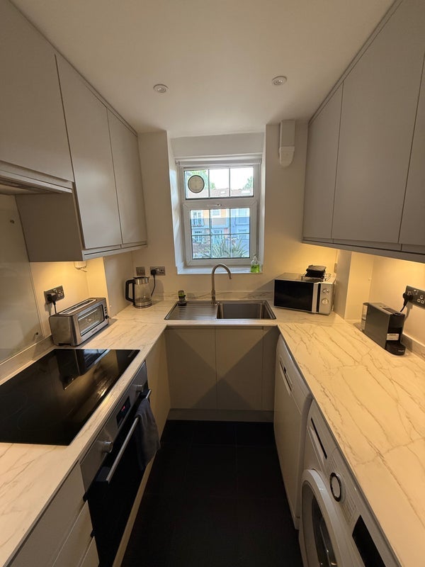 Room Garnet Street in Greater London