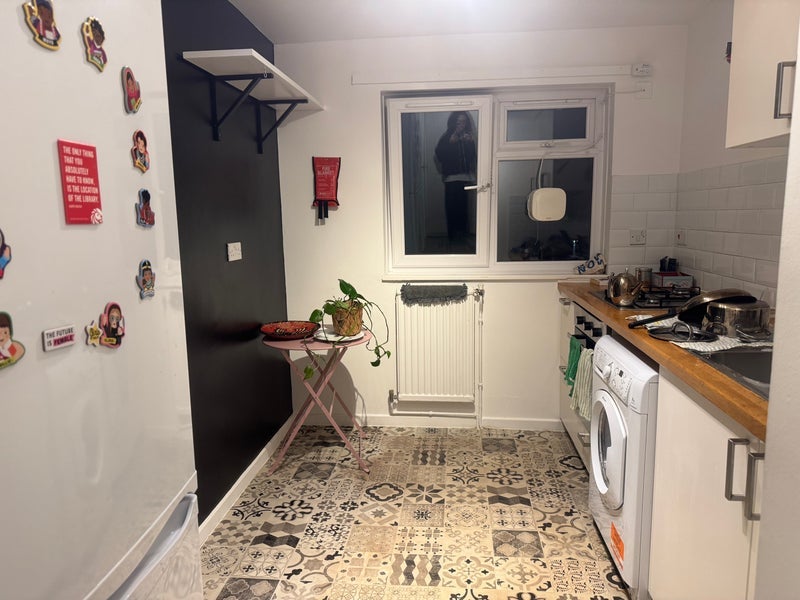 Flat Frostic Walk in Greater London