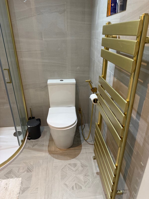 Room Deanery Road in Greater London