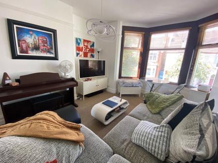 Flat Murray Road in Rugby