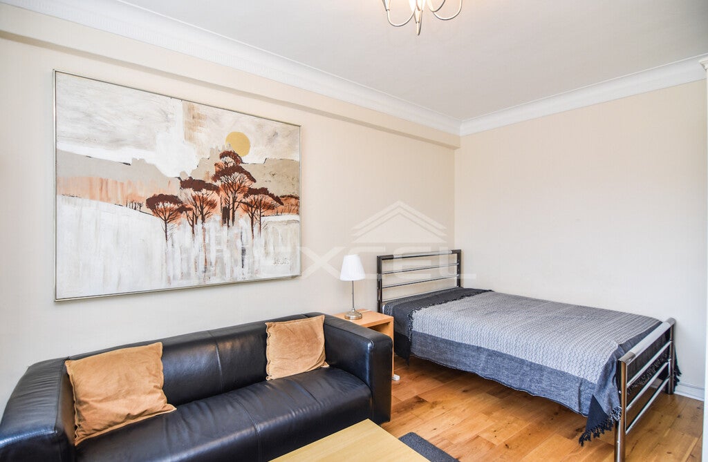 Flat Greville Place in City of Westminster