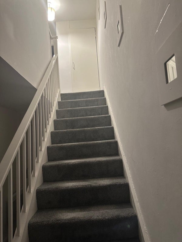 Room Westwood Road in East Kilbride