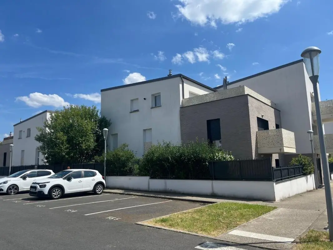 Flat Sentier Renaud in Bruyères-le-Châtel