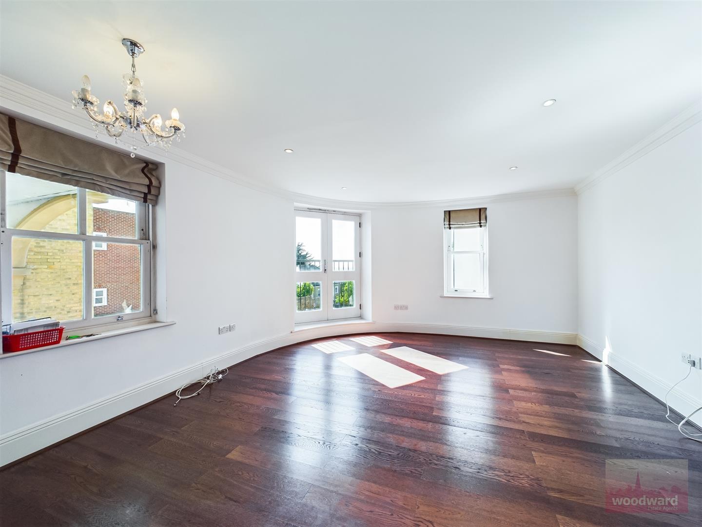 Flat King Henry Mews in Greater London