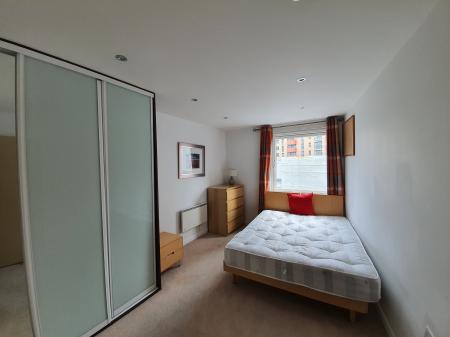 Flat Prince Regent Road in Greater London