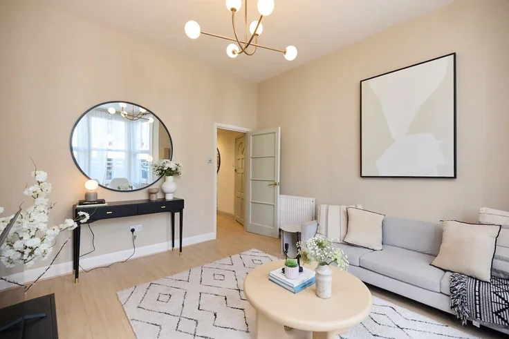 Flat Tubbs Road in Greater London