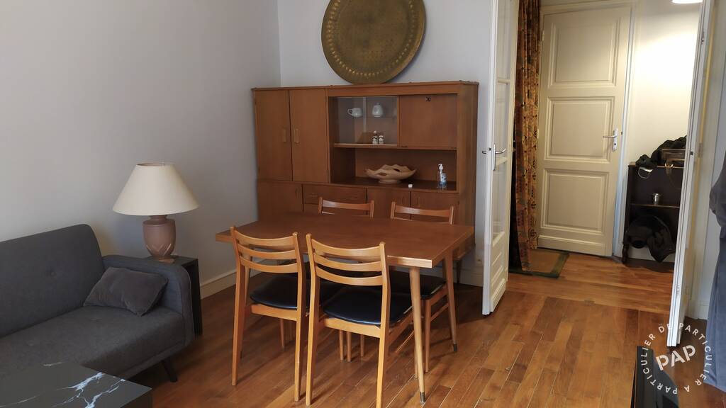Flat Place du Général Kœnig in Paris