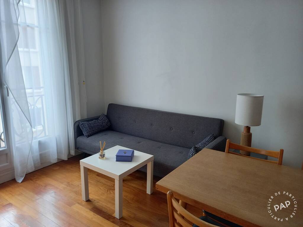 Flat Place du Général Kœnig in Paris