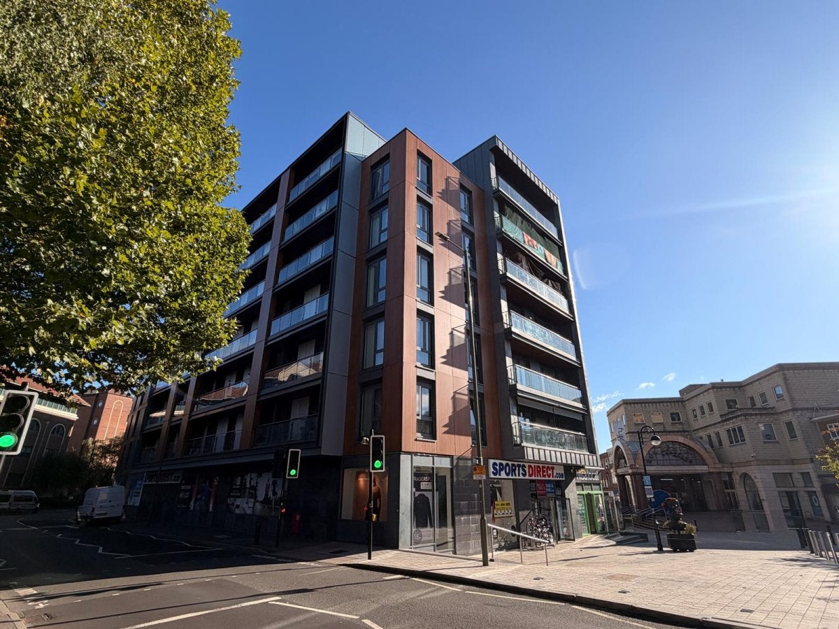 Flat Queensway in Reigate and Banstead