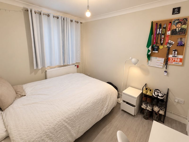 Room Aske Street in Greater London
