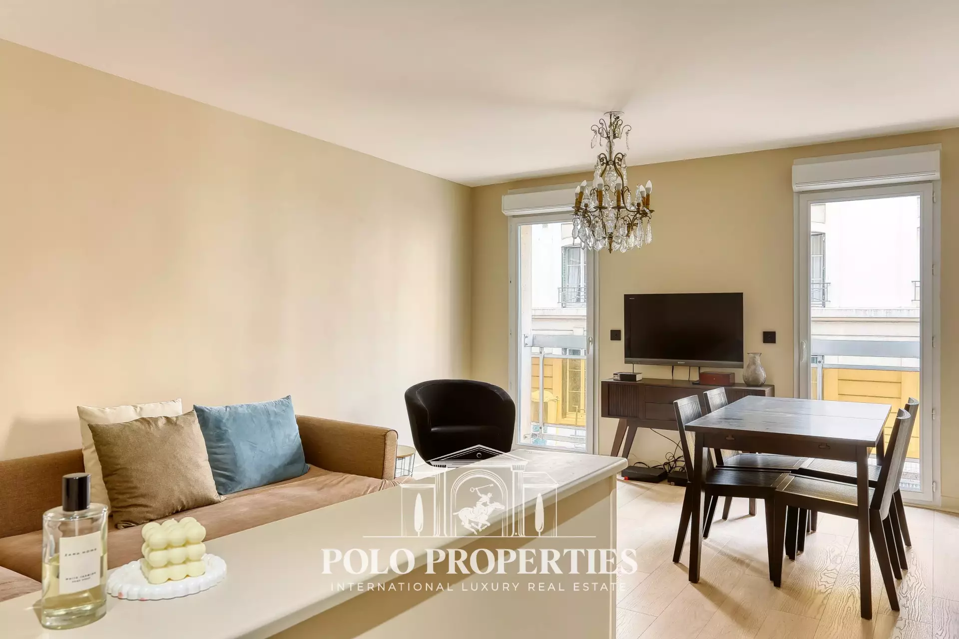 Appartement Rue de la Tour à Paris