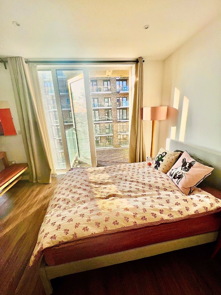 Room Plumstead Road in Greater London