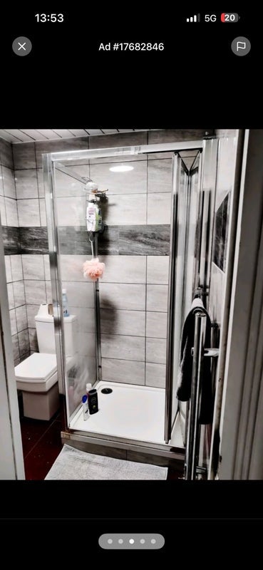 Room Theydon Road in Greater London