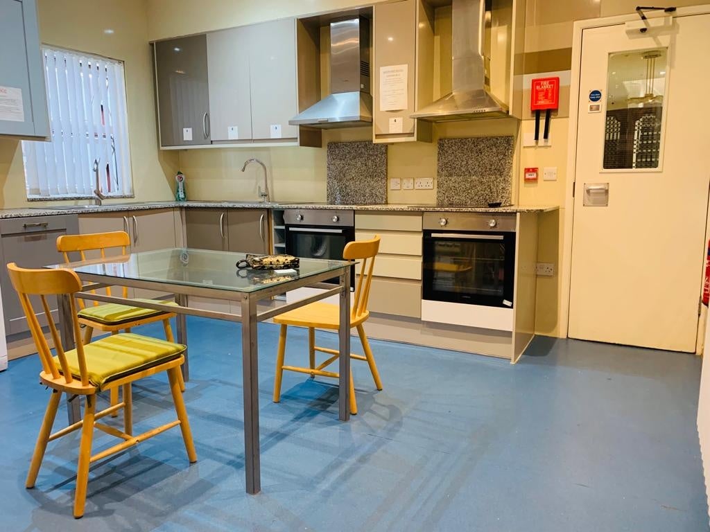 Room Cranbrook Road in Greater London