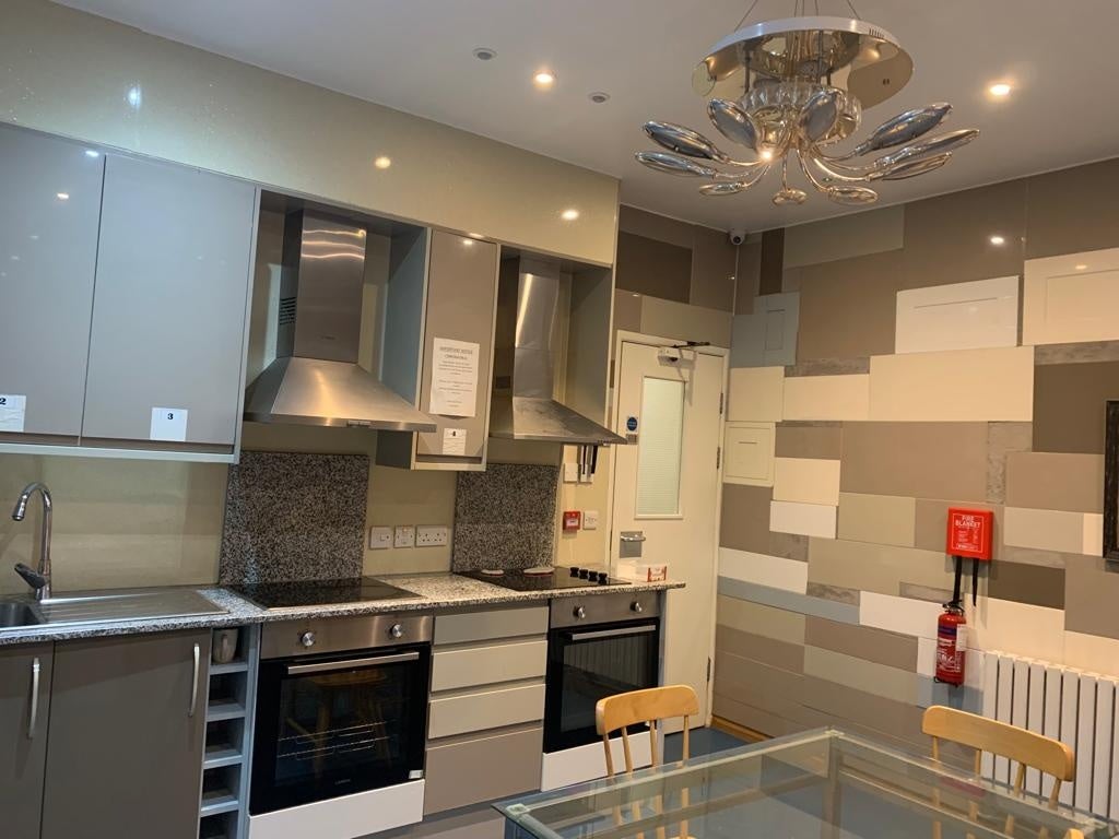 Room Cranbrook Road in Greater London