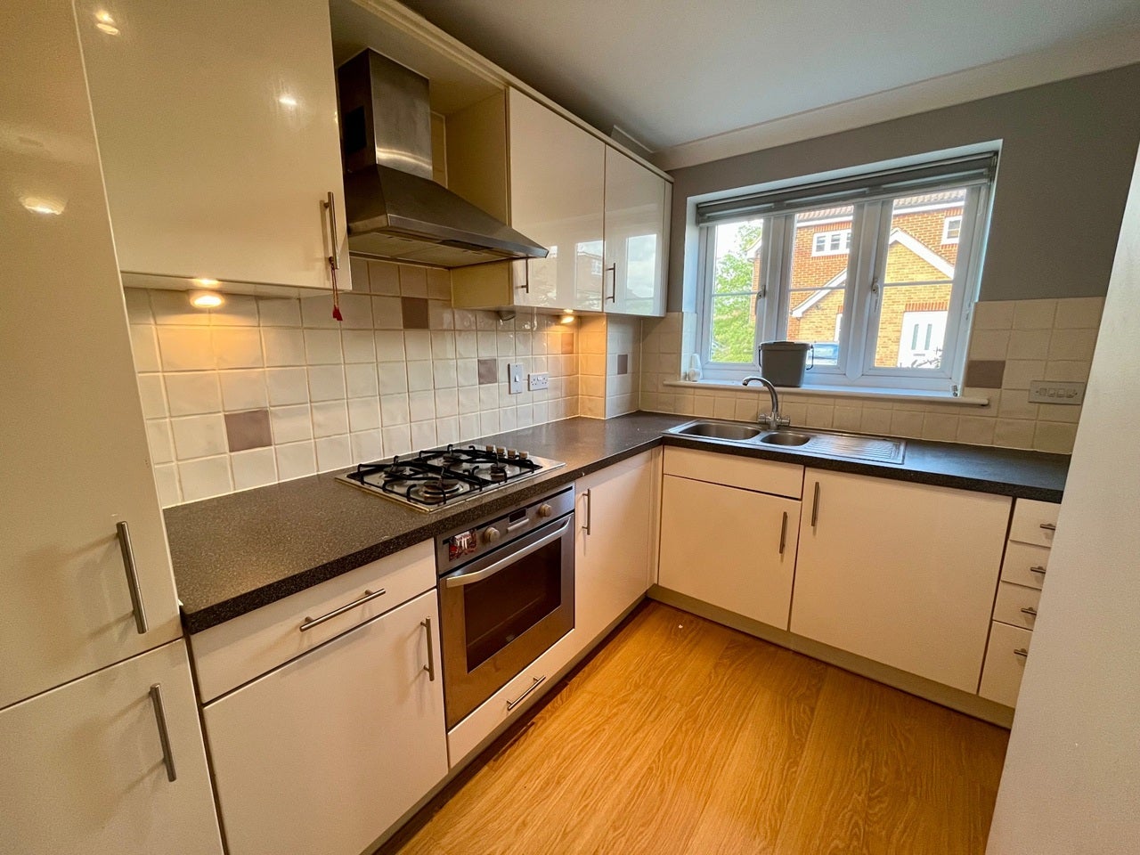 Flat Holmefield Place in Borough of Runnymede